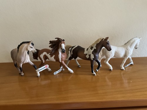 Schleich horse bundle - horse,