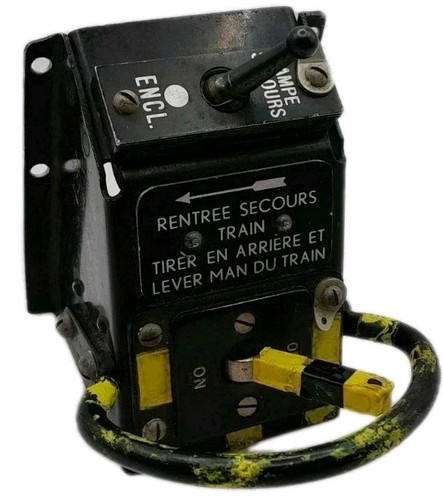 Aircraft cockpit interlock - ,