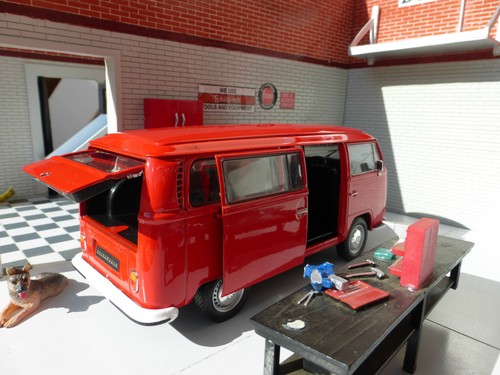 Bay t2 red - 1:24, dormobile