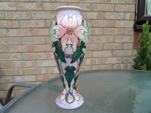 Moorcroft pottery blakeney - , pottery.