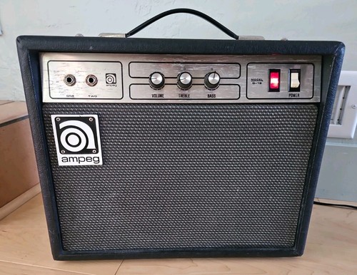 Nice vintage ampeg model 18 - nice,