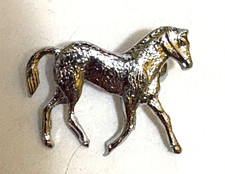 SILVER TONE METAL DETAILED HORSE PIN BADGE BROOCH
