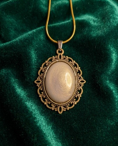 Victorian style oval pendant - oval,