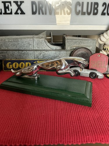 Vintage jaguar mascot wilmot - -,