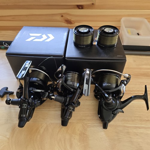 Daiwa emblem 25a 2 x - emblem, br