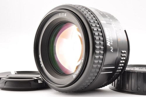 Near mint nikon - af, nikkor