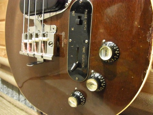 Gibson les paul - paul, bass