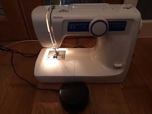 Toyota rs2000 sewing machine - sewing,