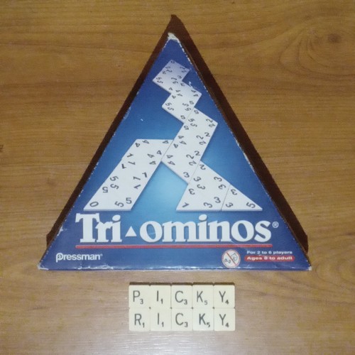 Triominos triangular dominoes - triominos,