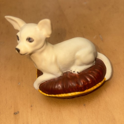 Beswick dog sitting a - beswick, on