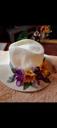 Wedding races ladies - wedding, hats