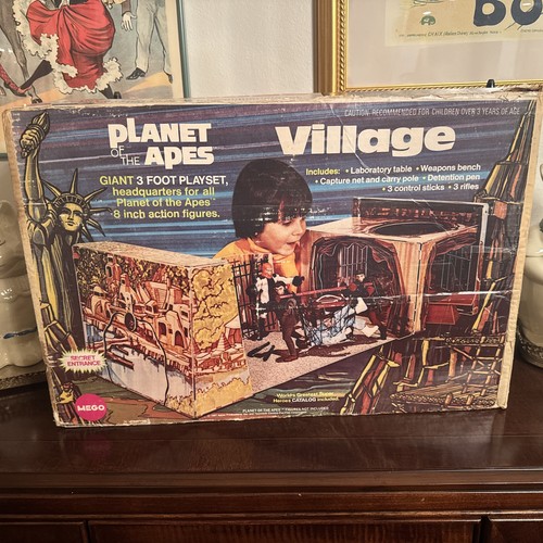 Vintage mego 1974 planet - mego, of