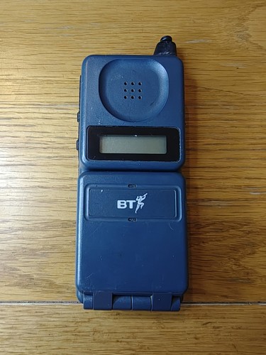 Vintage motorola flip - bt,