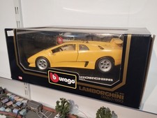 Burago 1/18 scale LAMBORGHINI DIABLO (1990) Model Car.