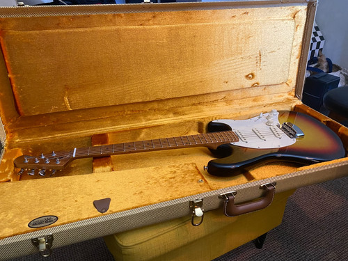 Ernie ball music man cutlass - music,
