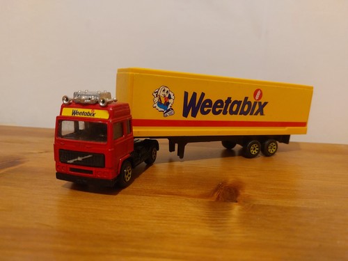 Corgi toys c1231 volvo f10 - toys,