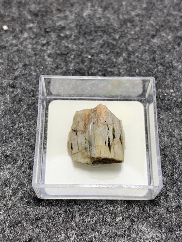 Cancrinite vishnevogorsk - cancrinite,,
