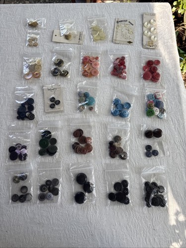 Vintage buttons lot - buttons,