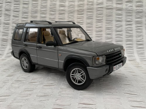 Scale grey land rover - land,
