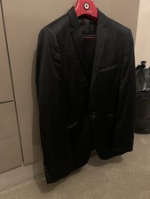 Men’s Smart Black Suit 32R
