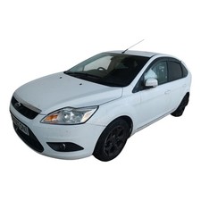 FORD FOCUS FUSE BOX IN ENGINE