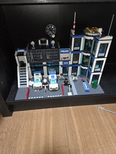 Lego city police station - city, 7498
