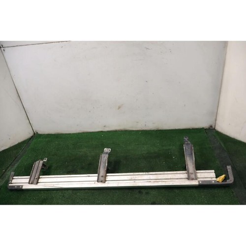 Side stairs suzuki grand - suzuki,