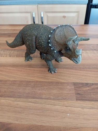 Papo triceratops dinosaur - papo,
