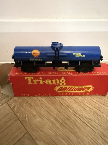 Triang r117 oil tanker - oil,