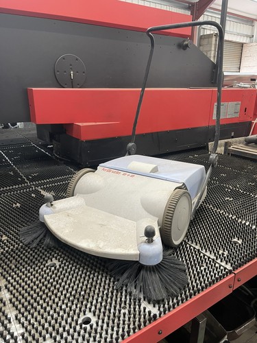 Walk behind floor sweepers - behind,