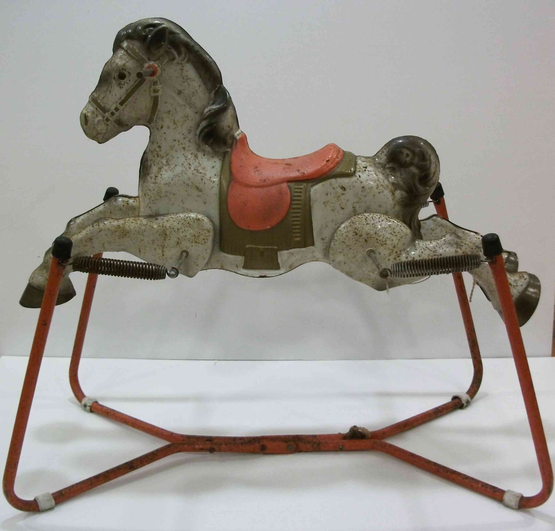 VINTAGE  METAL  HORSE,1 14 Perfect Condition All Sales Final New Never Used Sold As Is Store Stock